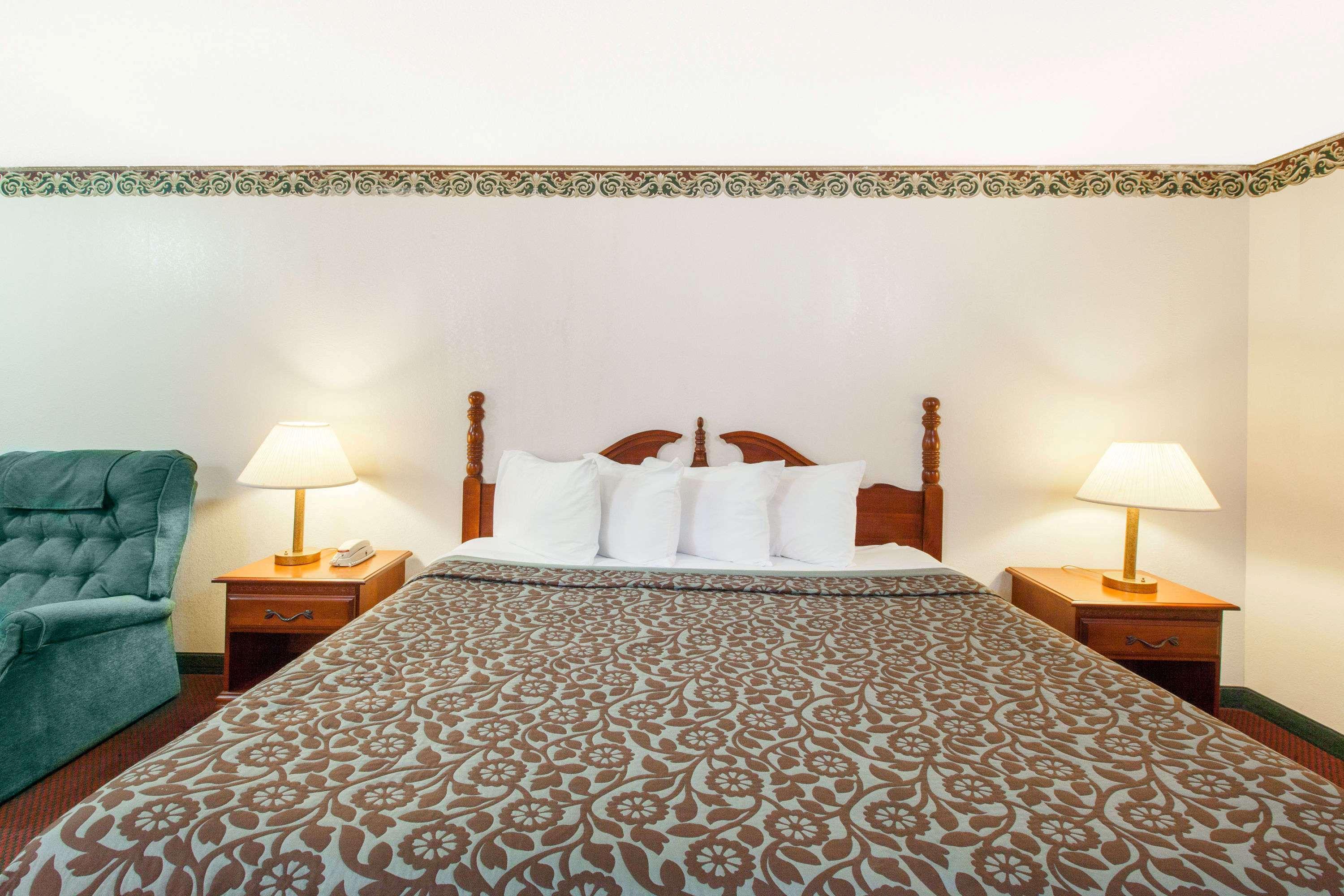 Hotel Days By Wyndham Erick