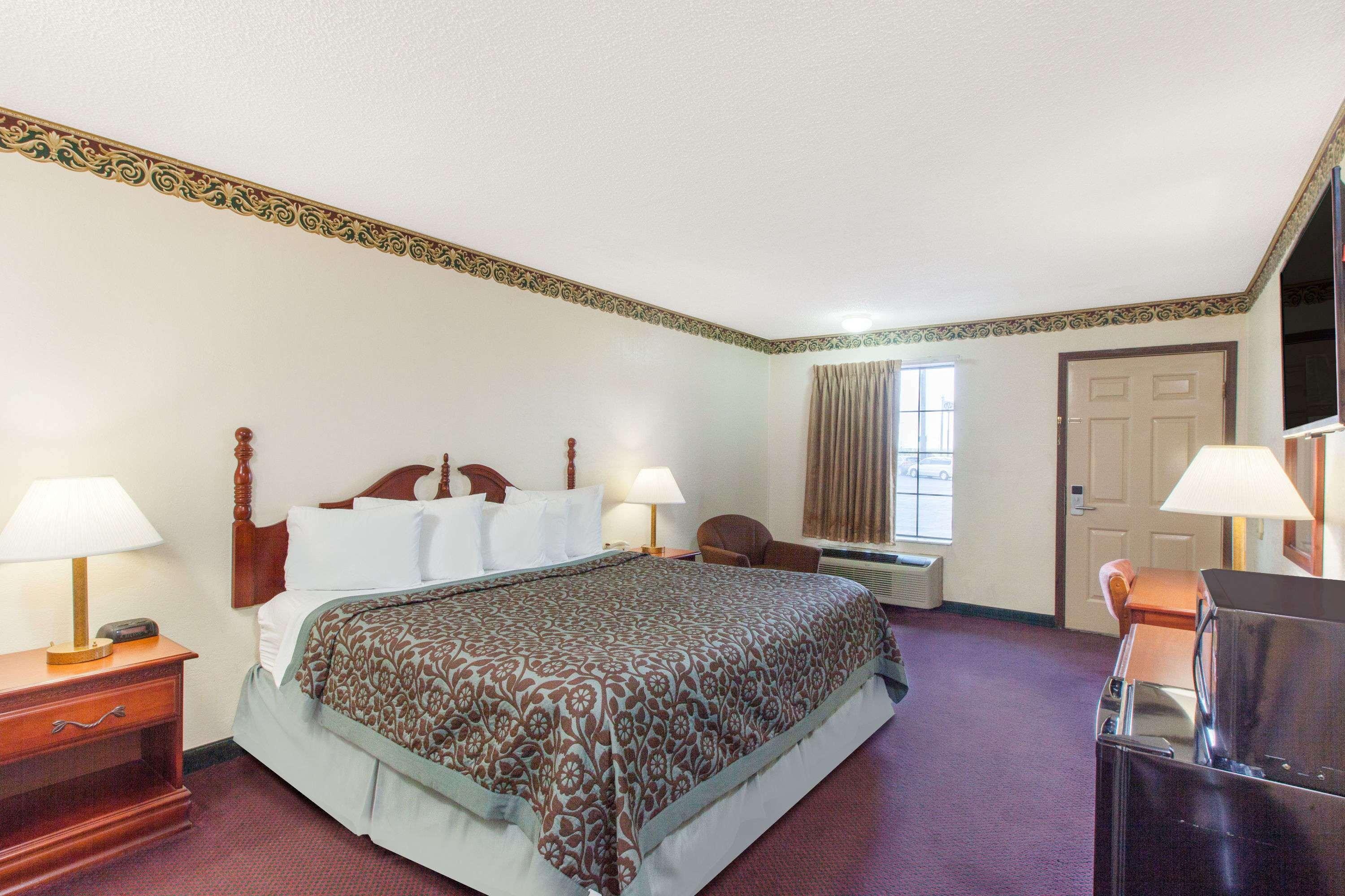 Days By Wyndham Hotel 2*